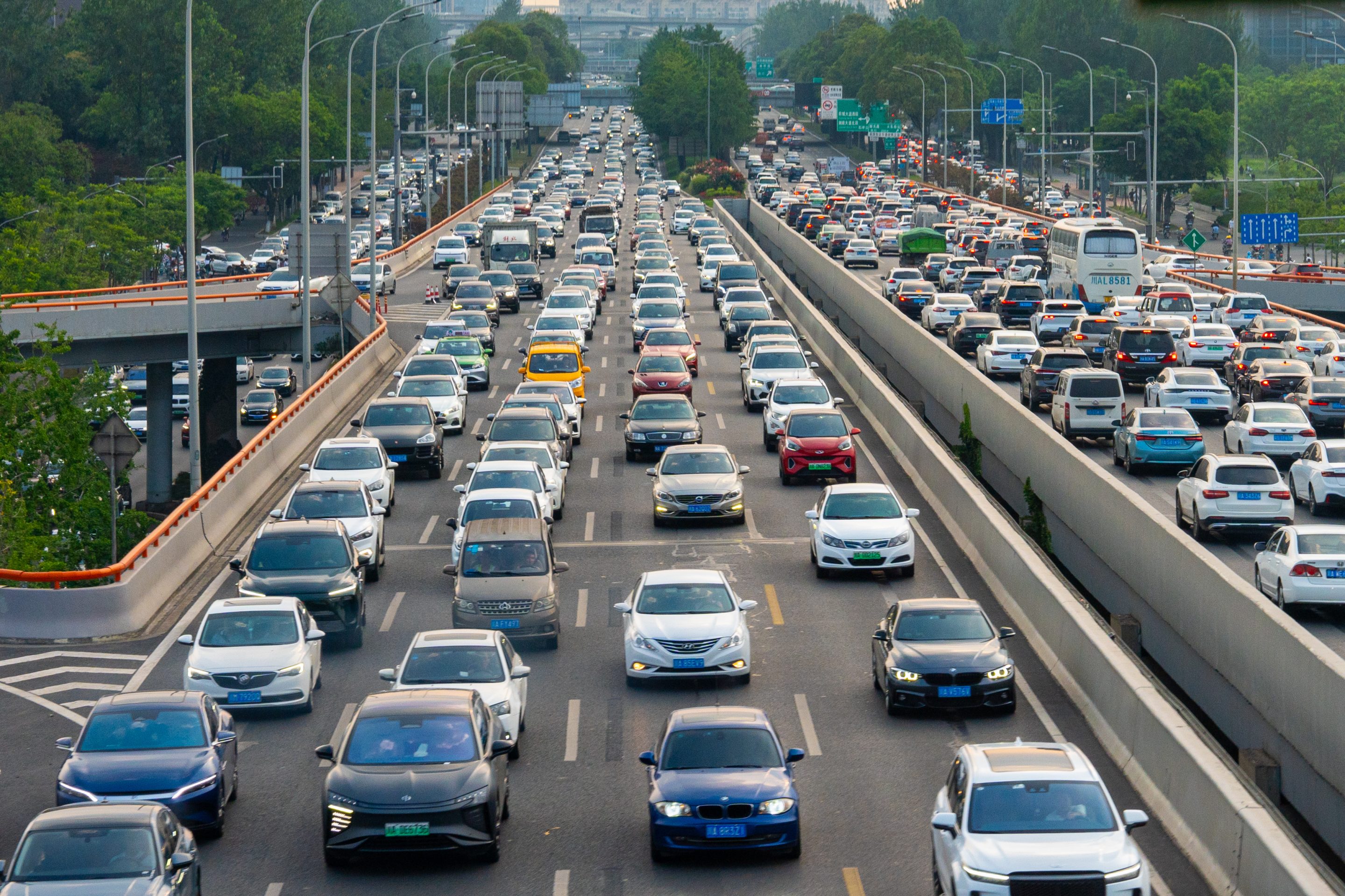 Traveling this weekend? Prepare for traffic jams.
