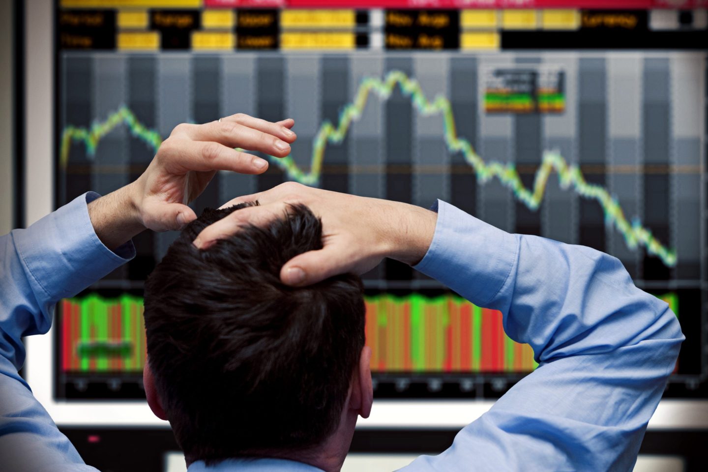 Global tech glitch sinks Wall Street as S&P 500 logs worst week since April