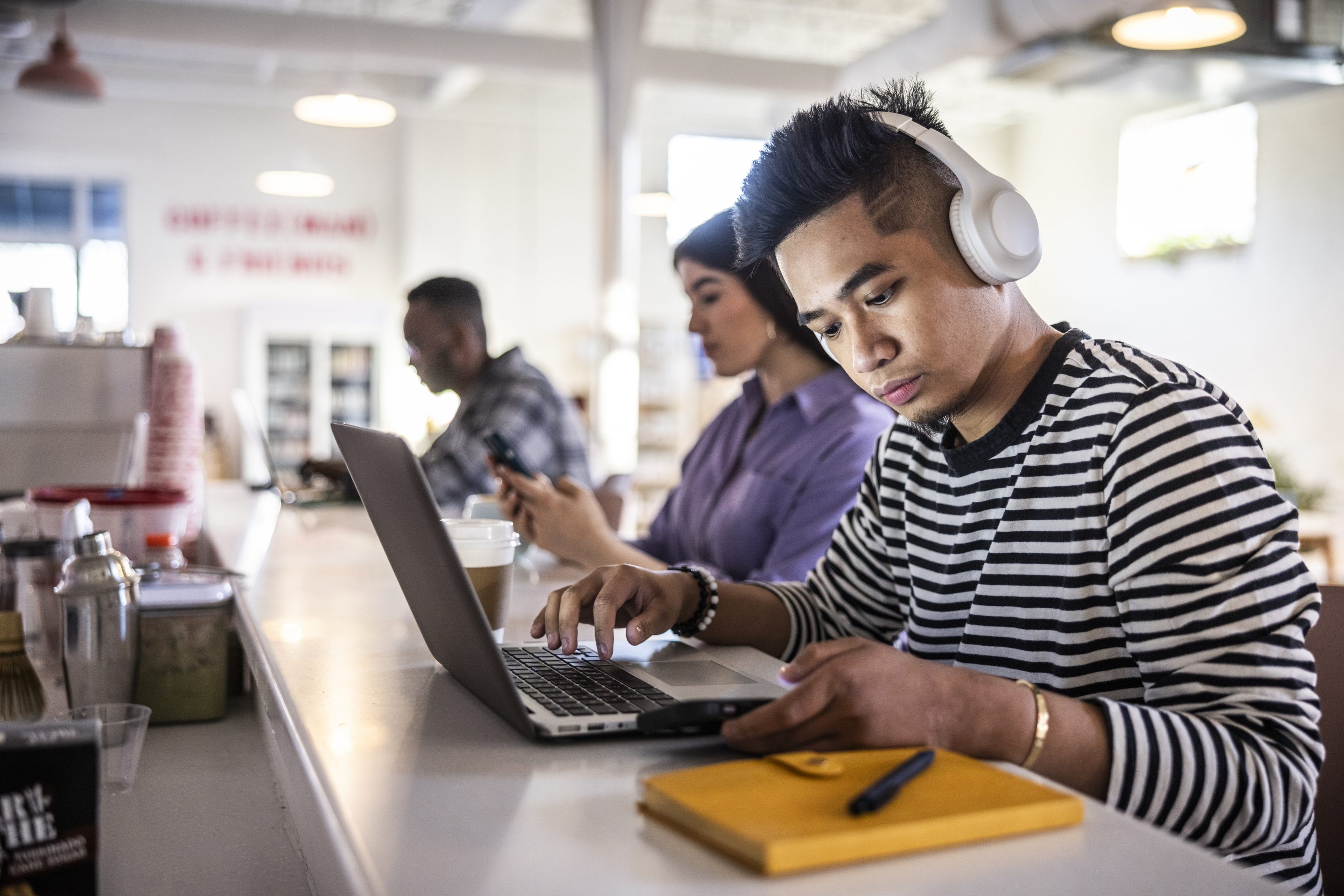 Gen Z is finding alternative ways to gain training as employers struggle with how to staff up in the AI age.