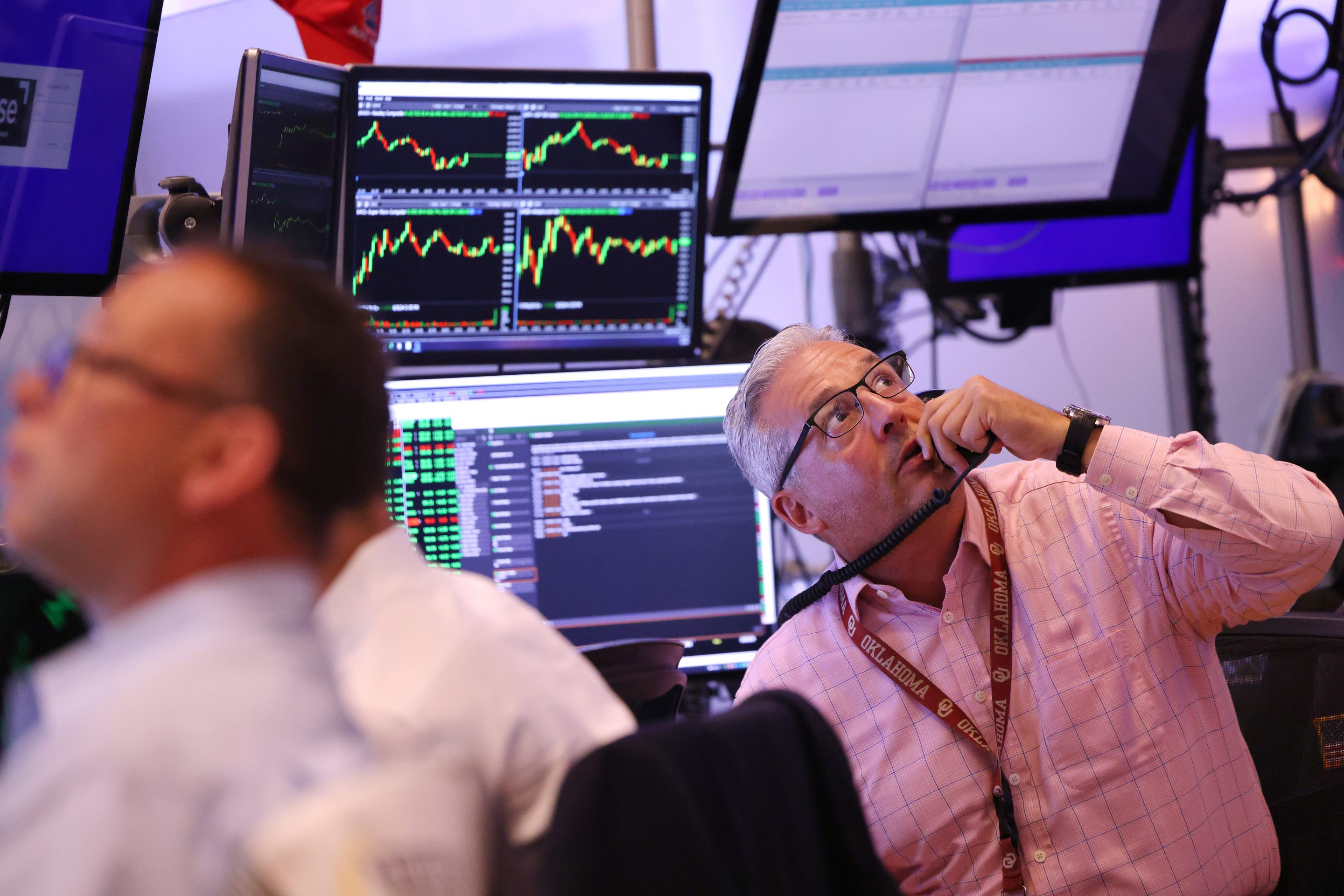 Traders are piling into the riskiest parts of the market, with the small-cap Russell 2000 nearly doubling the S&P 500’s performance over the past two weeks.