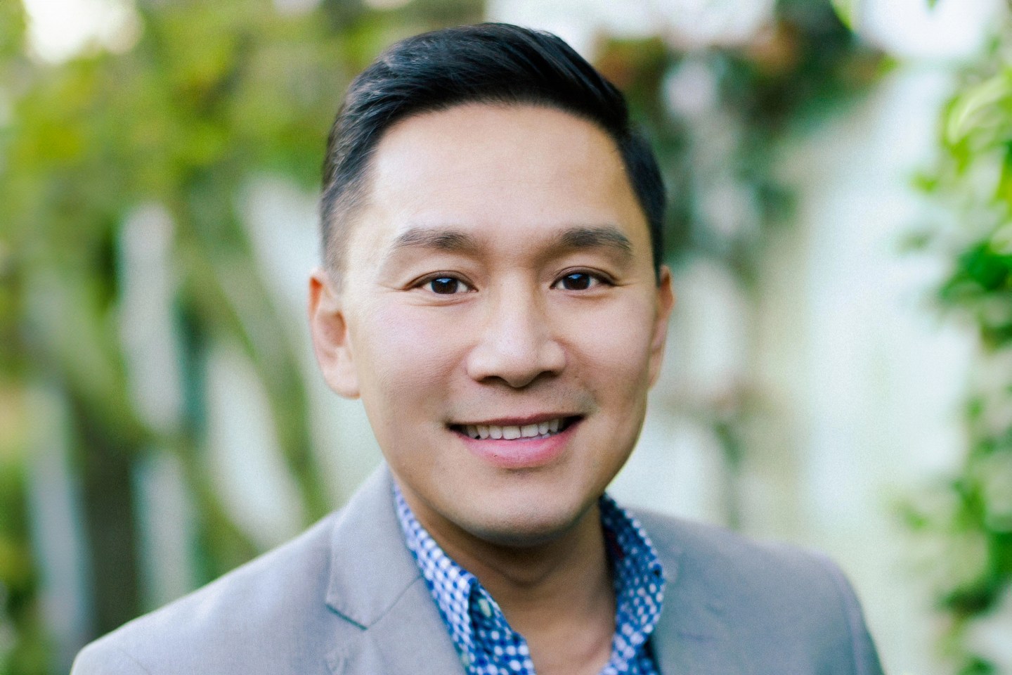 This CEO says wealthy families pay him $750k to get their kids into Ivy League schools, starting in 5th grade. They’re looking at ‘a centuries-long time horizon’