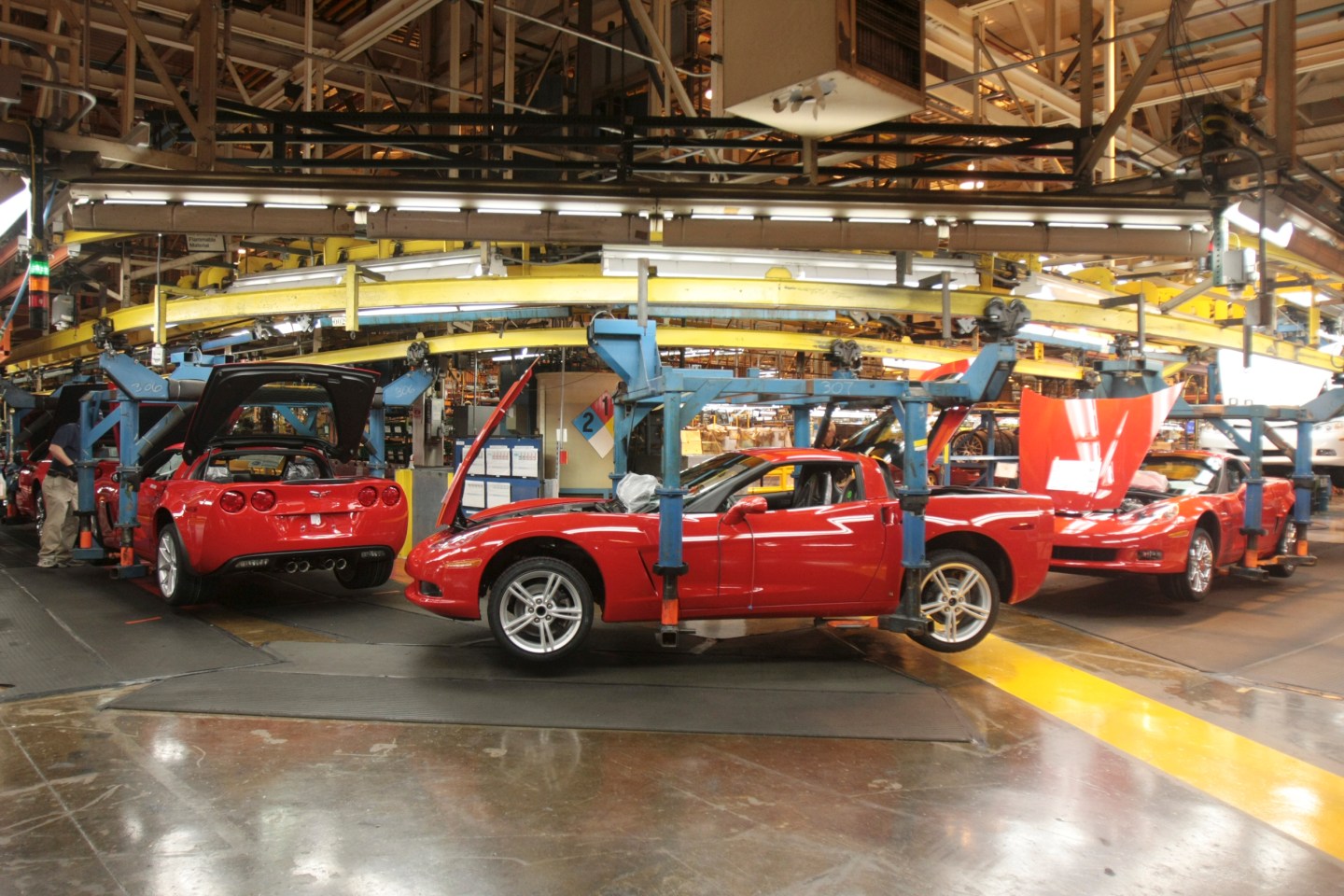 8 new Corvettes worth $1.2 million stolen from Kentucky car plant, but police catch thief who claims if he had just made it to Michigan, he ‘would have been paid big’