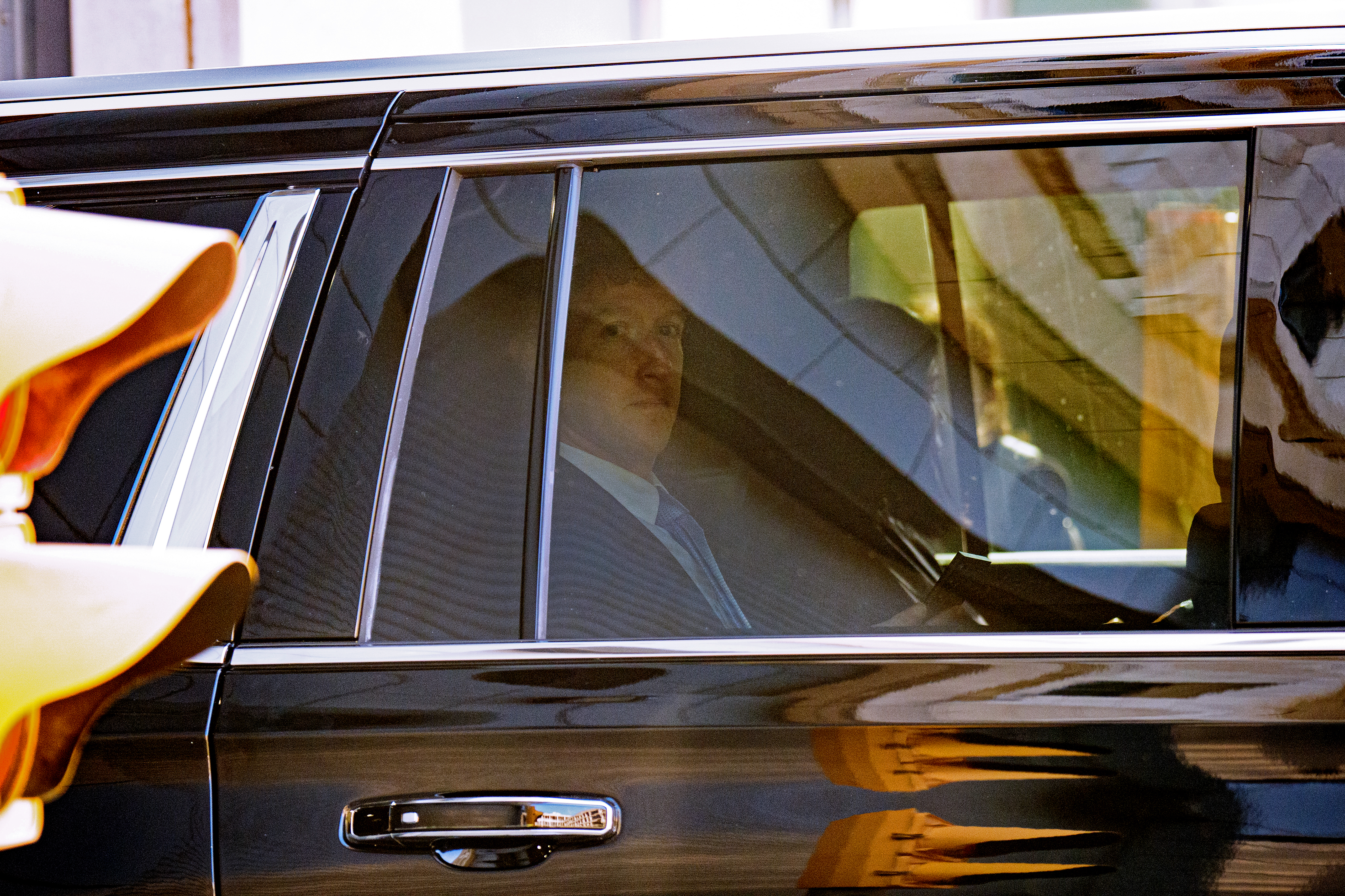 Mark Zuckerberg departs a court house