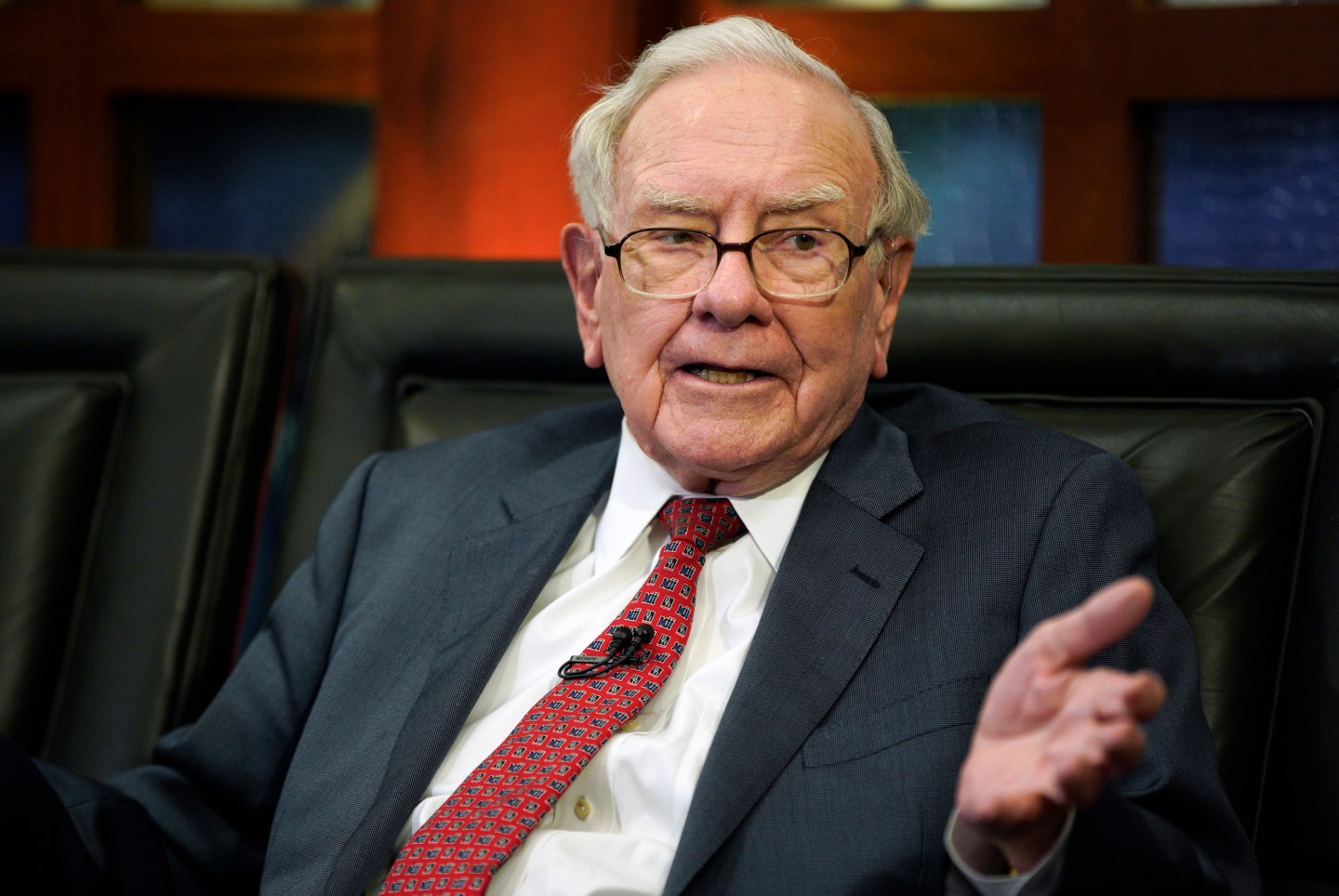 94-year-old Warren Buffett isn’t retiring from Berkshire Hathaway and its $348 billion cash pile just yet