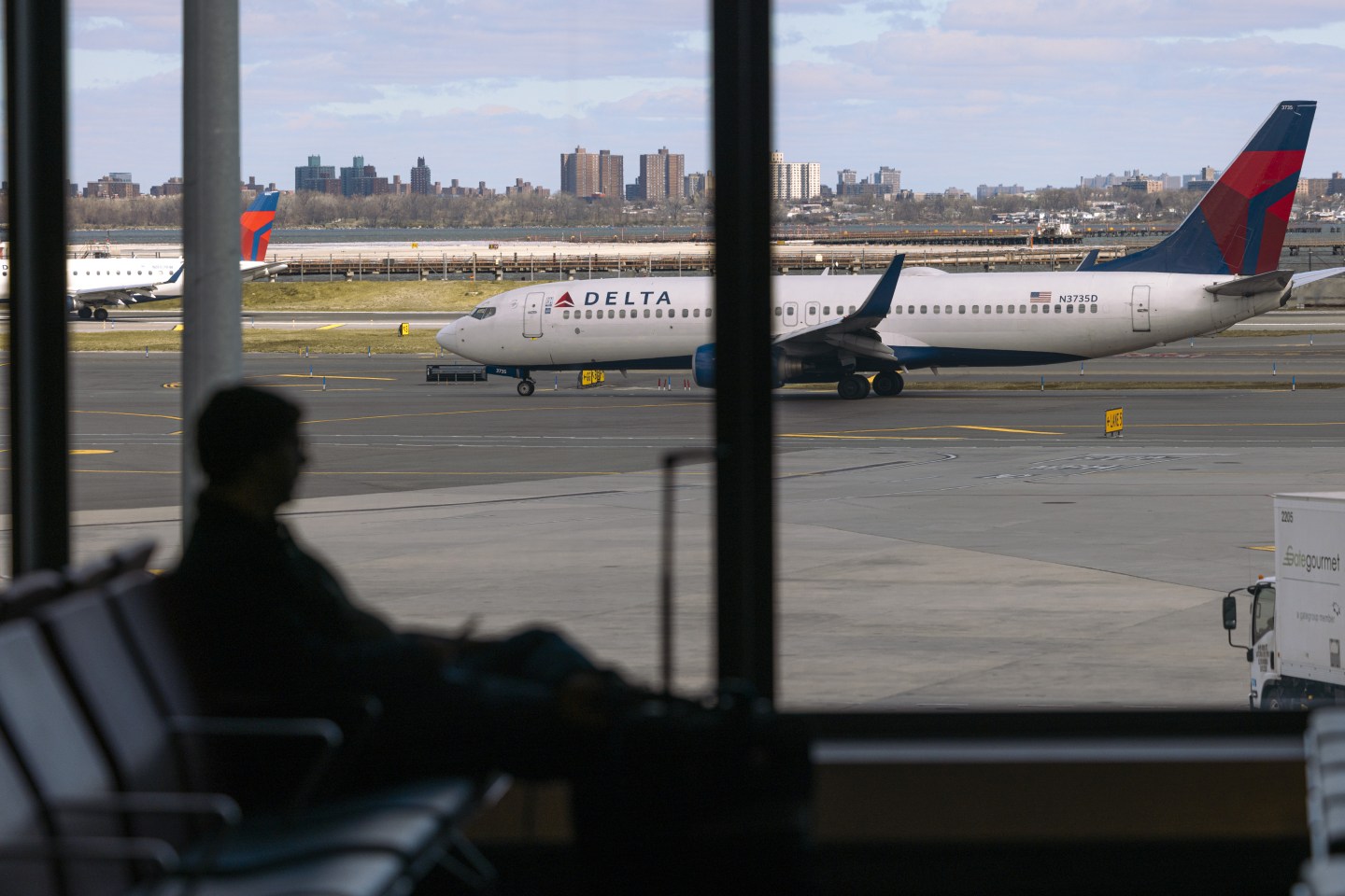 Delta drops ‘basic economy’ label in rework of fare categories