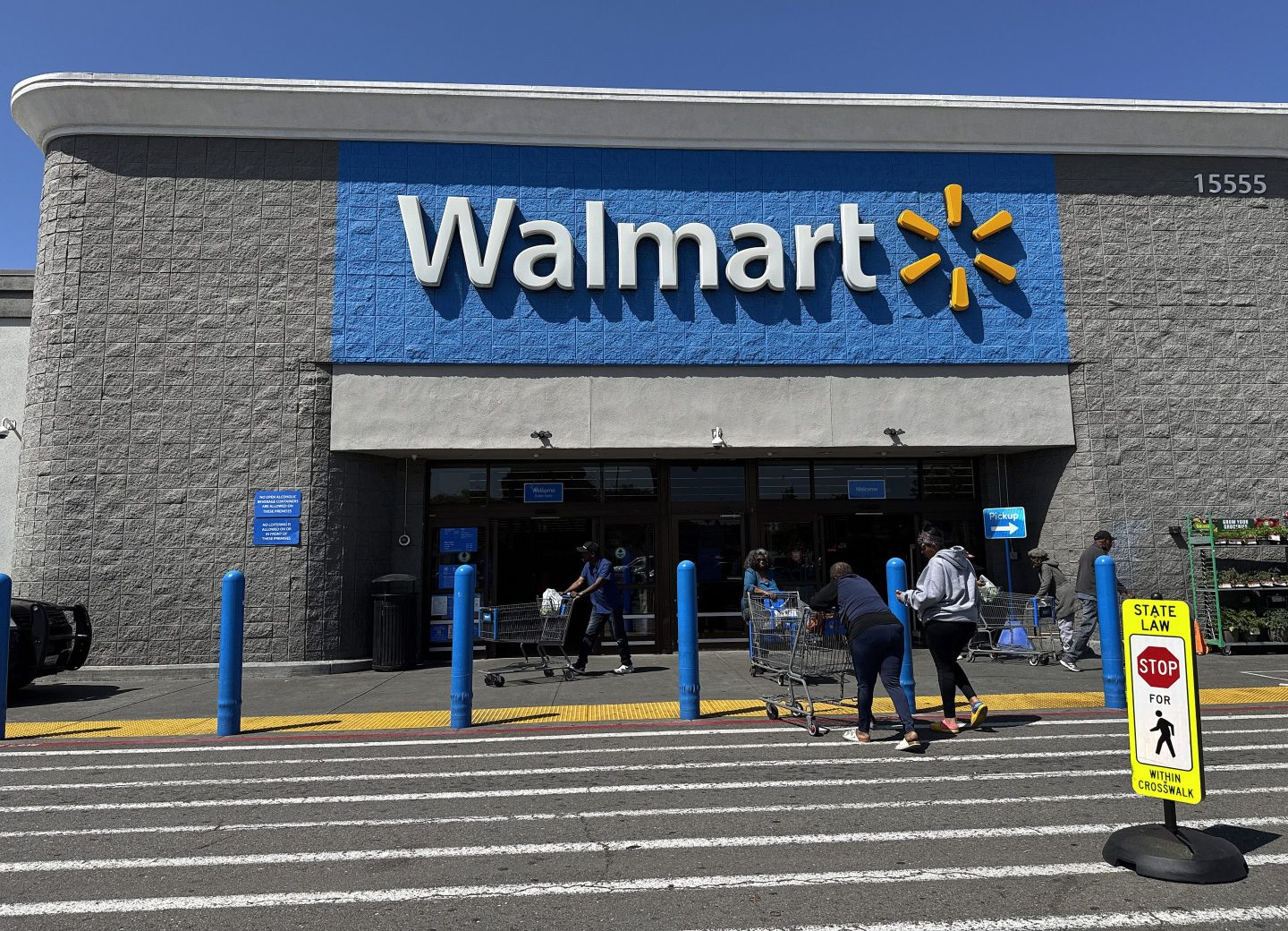 Walmart storefront