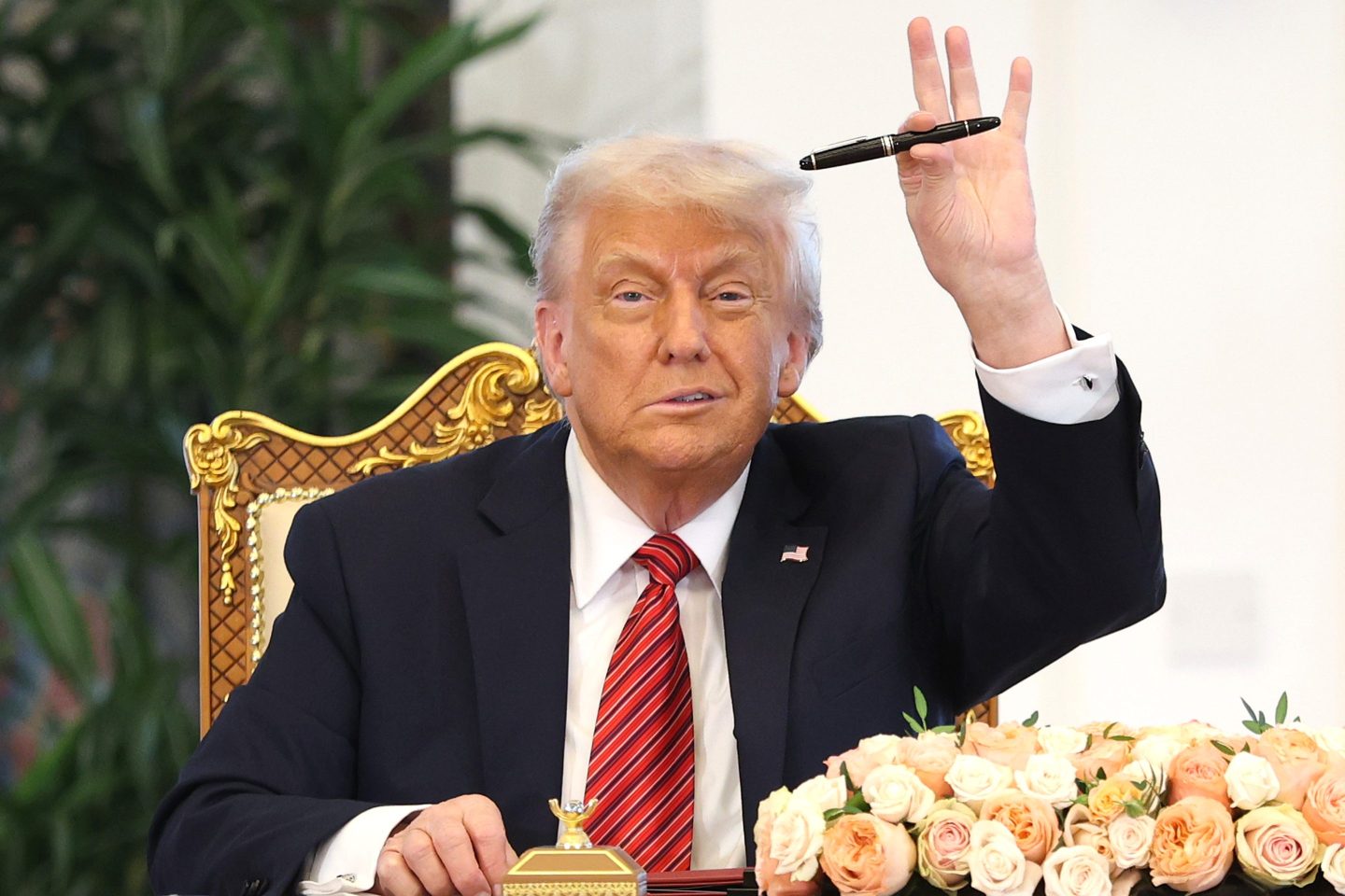 Trump says it’s not possible to meet with all countries, and ‘very fair’ tariffs are coming in weeks