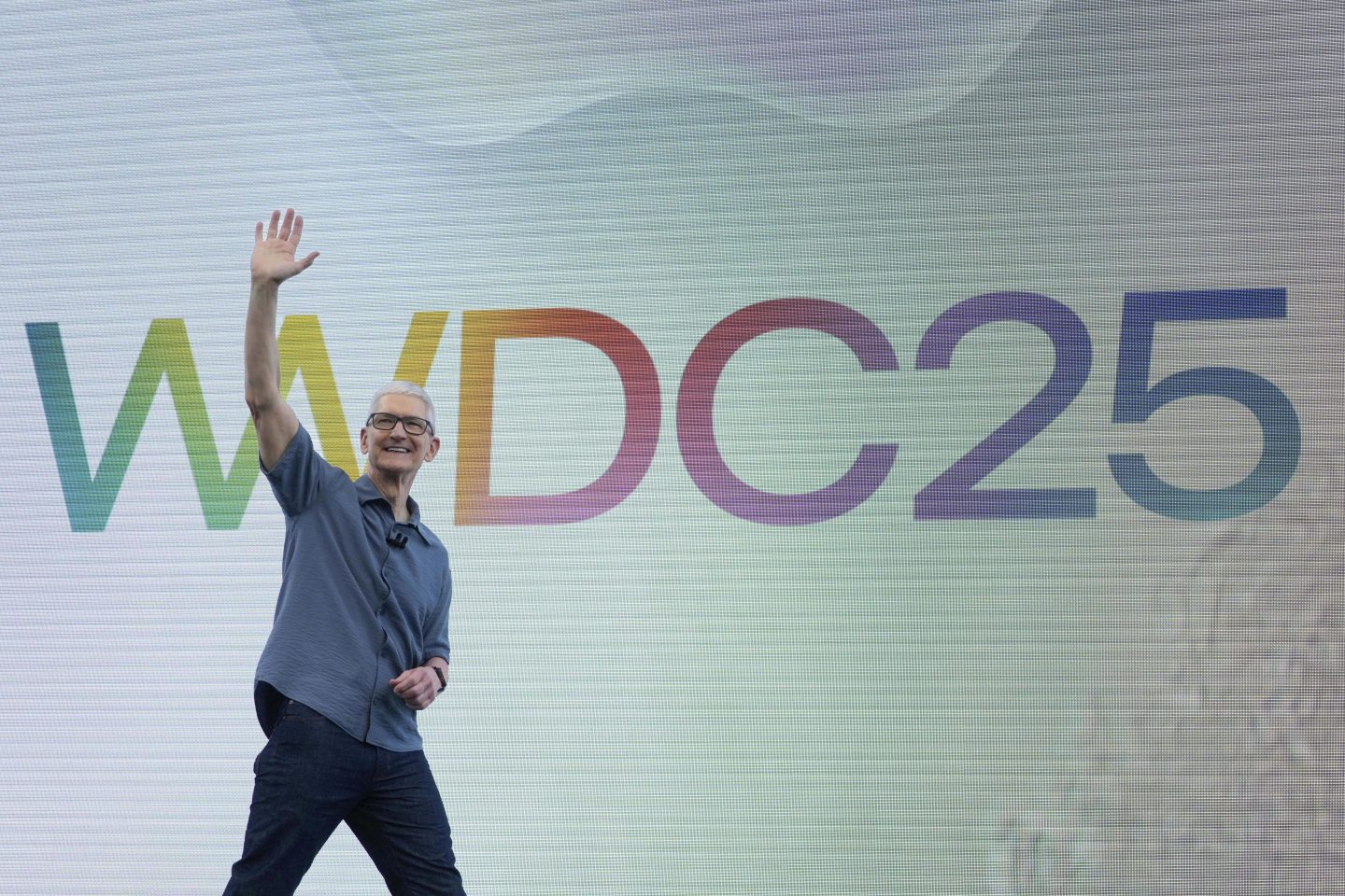 Apple admits it’s not ready to roll out Siri AI: ‘The end of the Siri runway is coming up fast, and Apple needs to lift off’