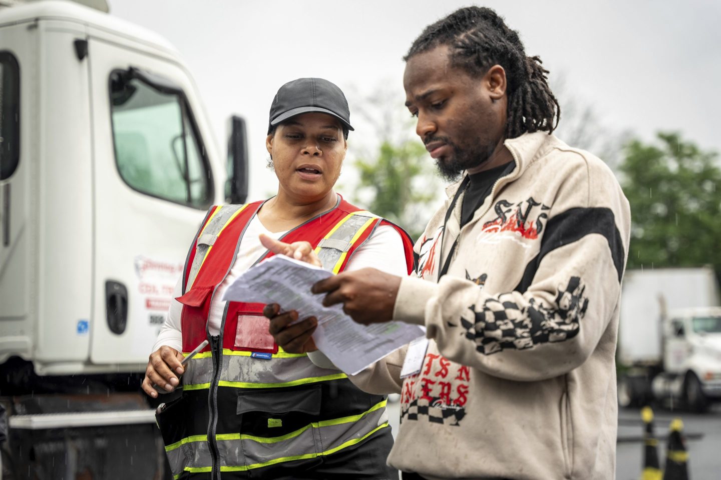 Truckers rush to learn English after Trump order says those who don’t will be considered unfit for service