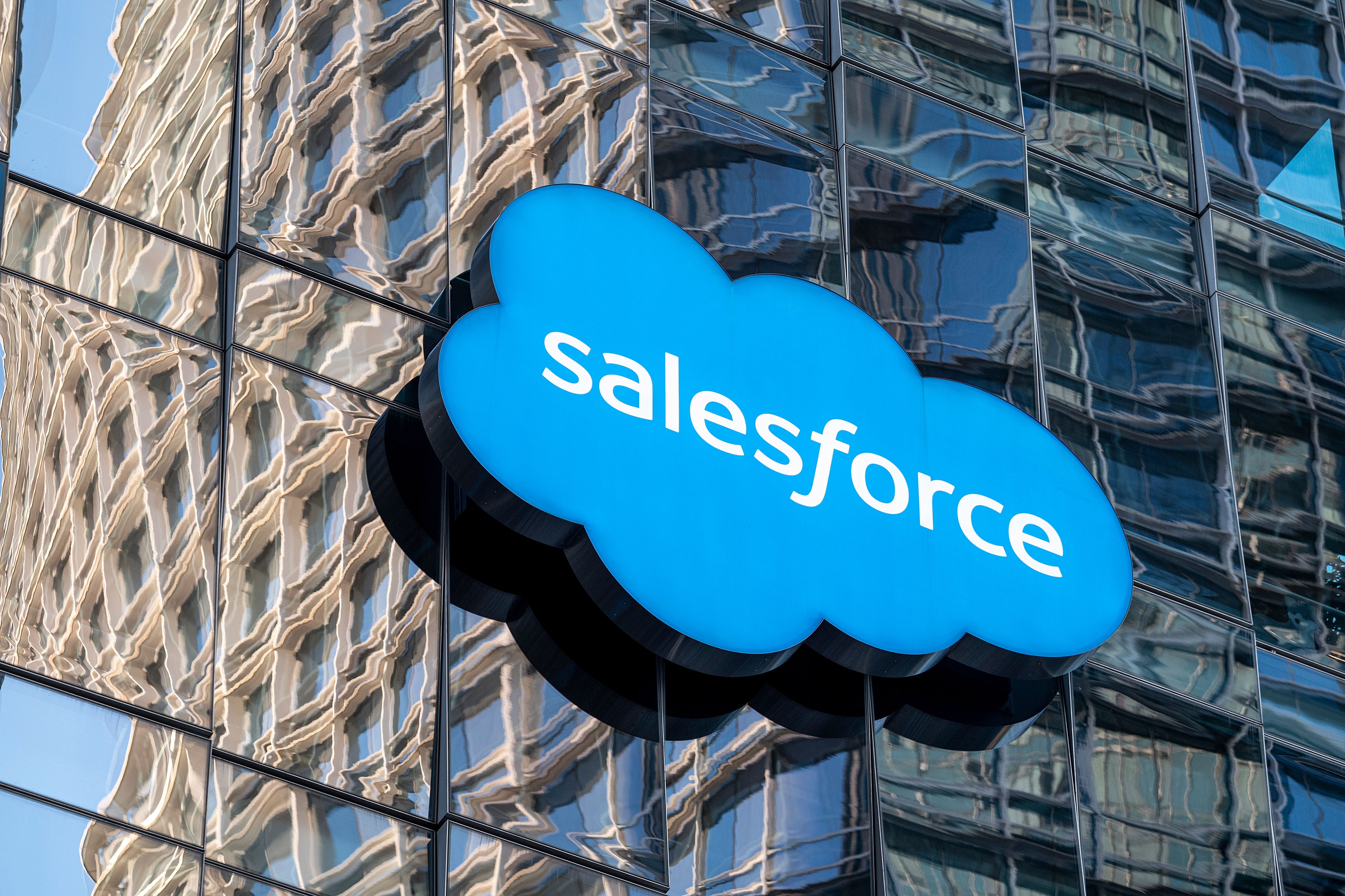A hacking group has been impersonating IT personnel to break into companies’ Salesforce tools.