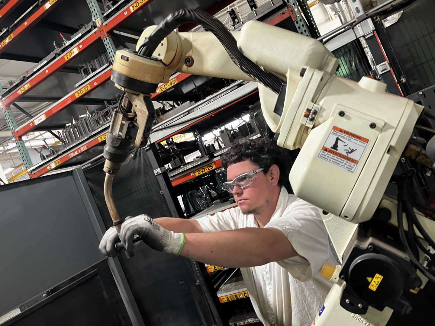 This Amish company embraced robots—then made an even bolder bet