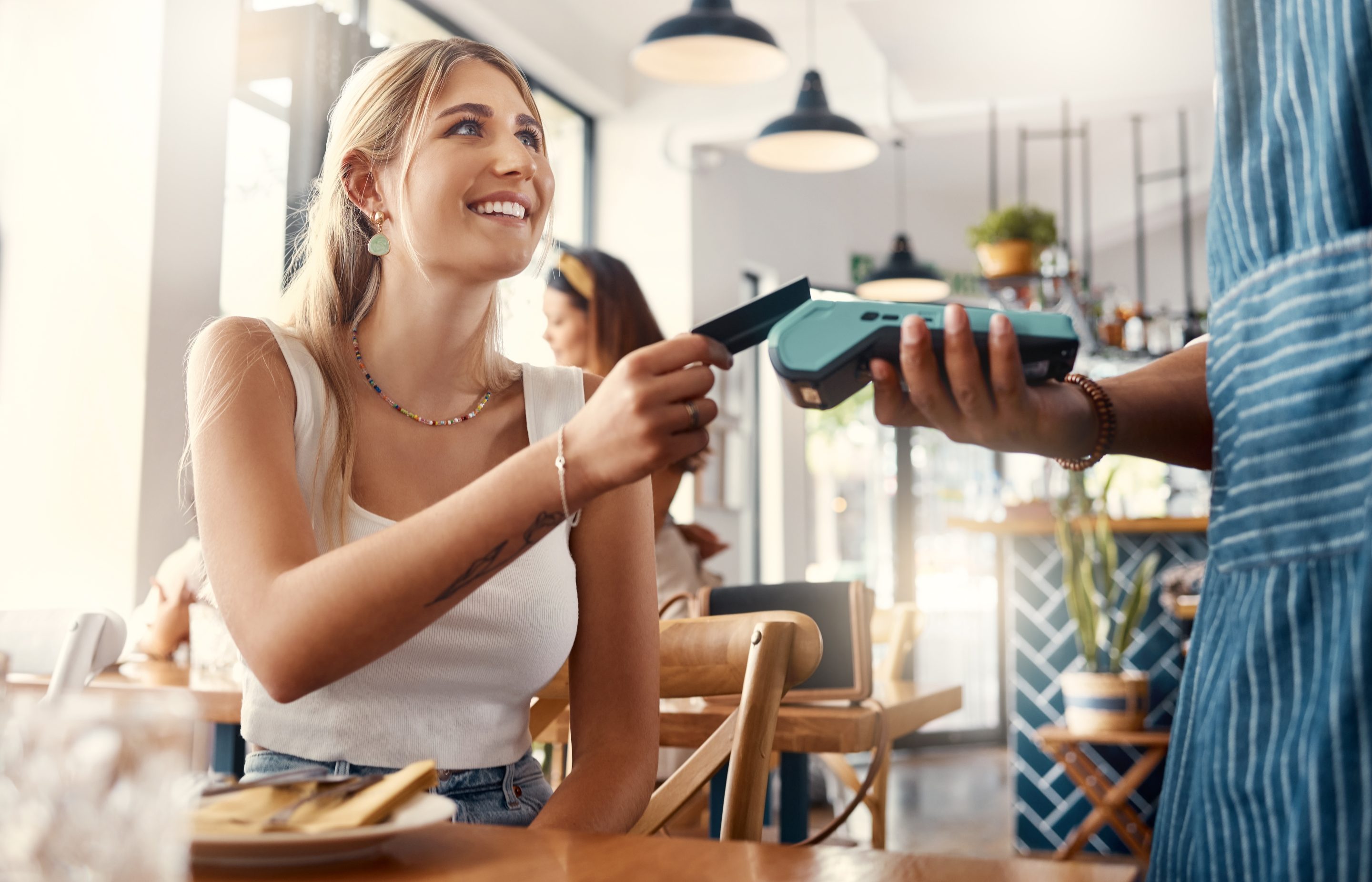 Younger-generation consumers say there’s really no advantage to using cash.