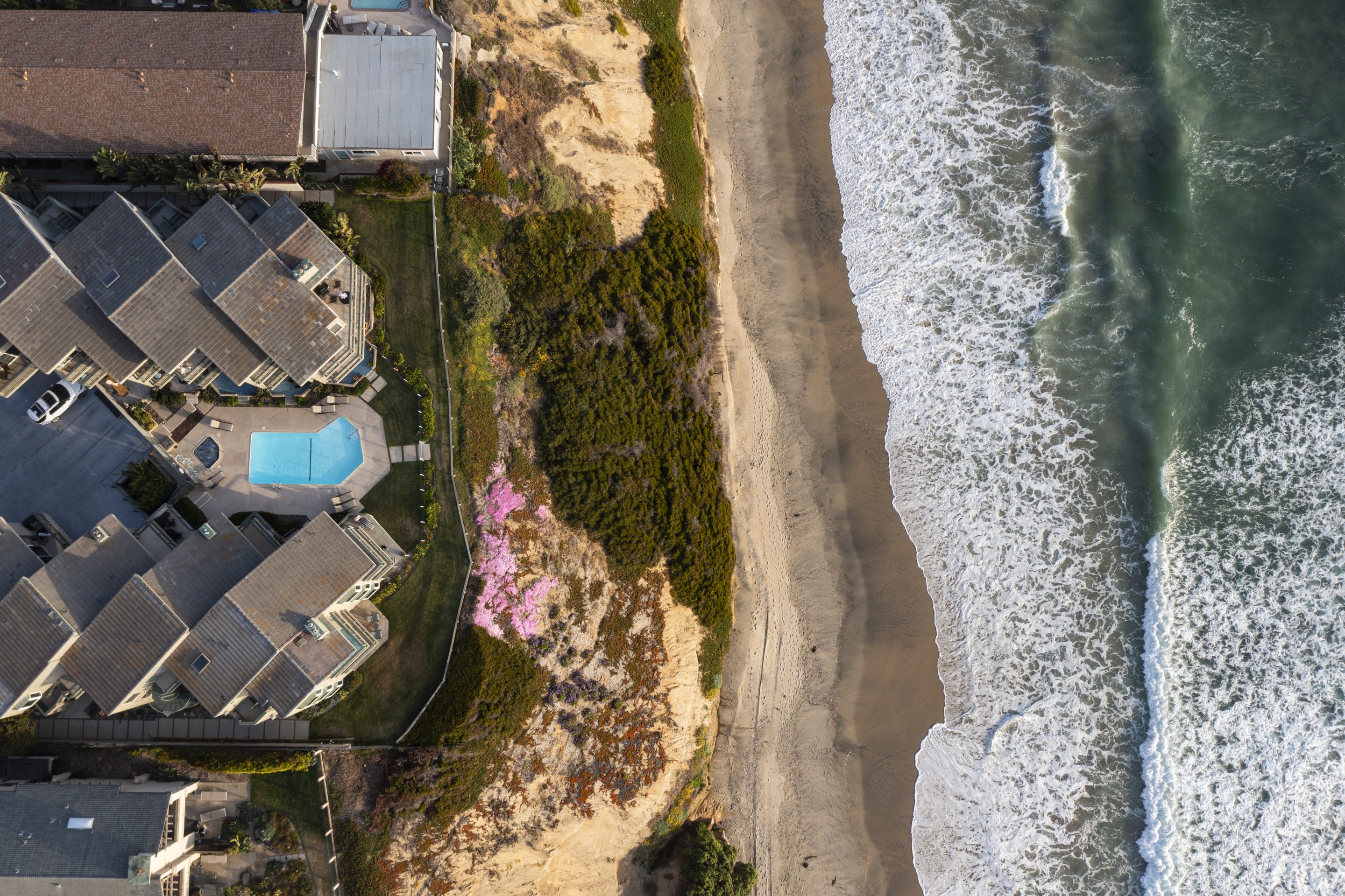 The payments helped finance what the trustee described as an extravagant lifestyle, including luxury homes in Dallas, Beverly Hills and Miami, as well as private-jet travel and European vacations.