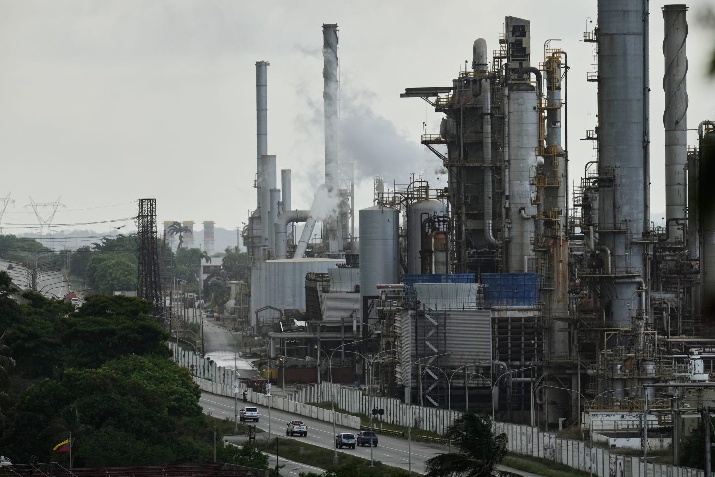 If Venezuela becomes a major oil producer again, ‘that could cement lower prices’ long term and put pressure on Russia, analyst says