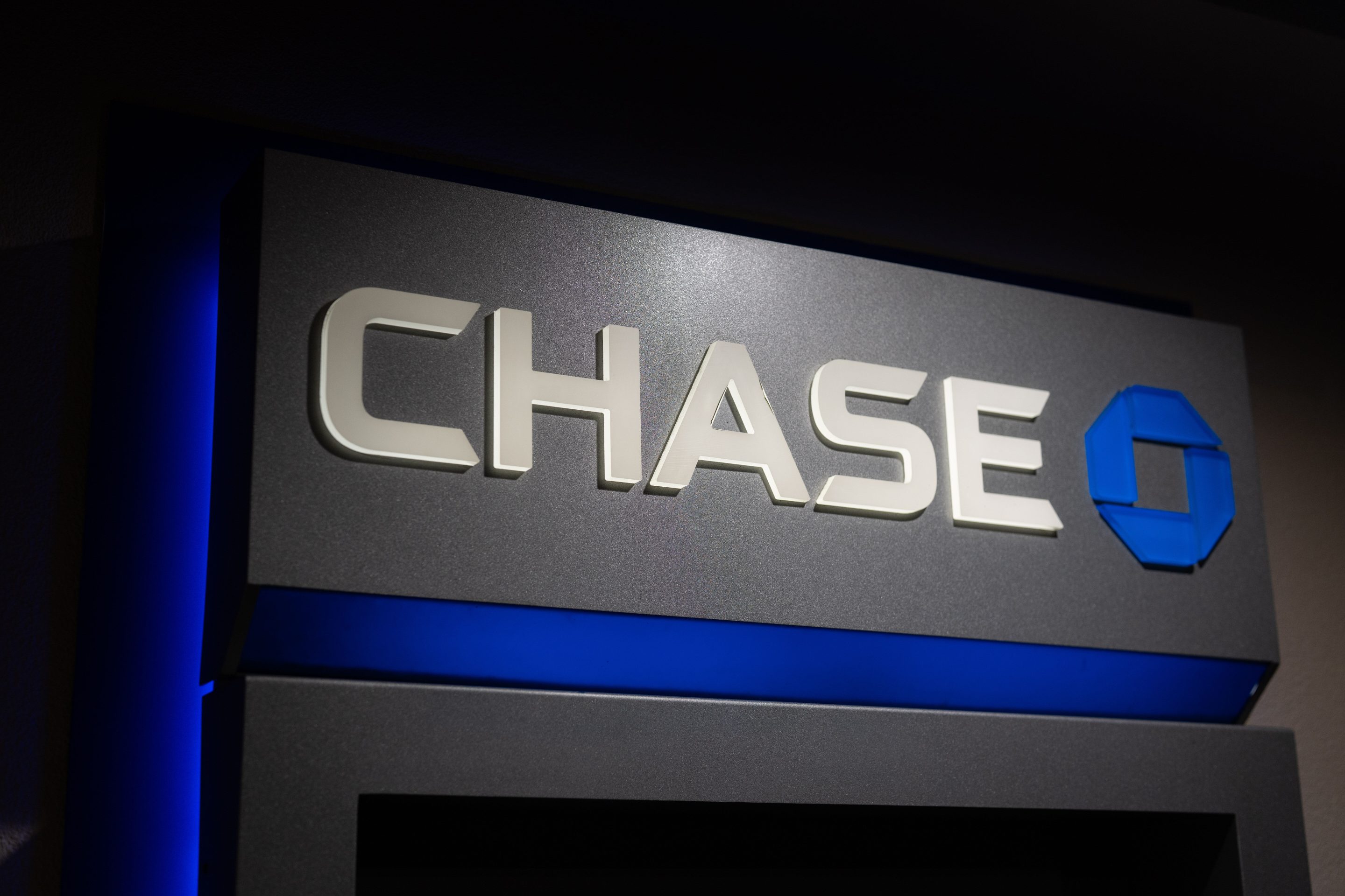 JPMorgan’s Chief Financial Officer Jeffrey Barnum indicated the industry was willing to fight with all resources at its disposal to stop the Trump administration from capping rates.