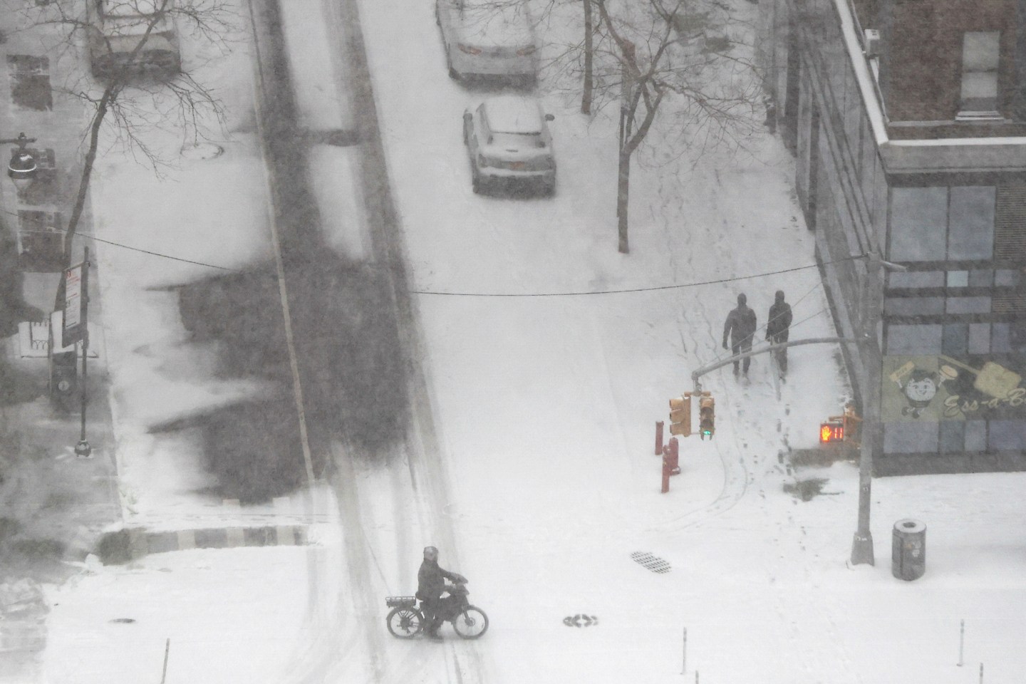 Massive winter storm leaves 800,000 without power so far as Trump declares emergencies in at least a dozen states