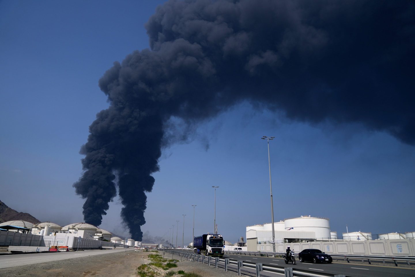 Iran openly threatens neighbor’s non-U.S. assets for first time, telling UAE ports to evacuate