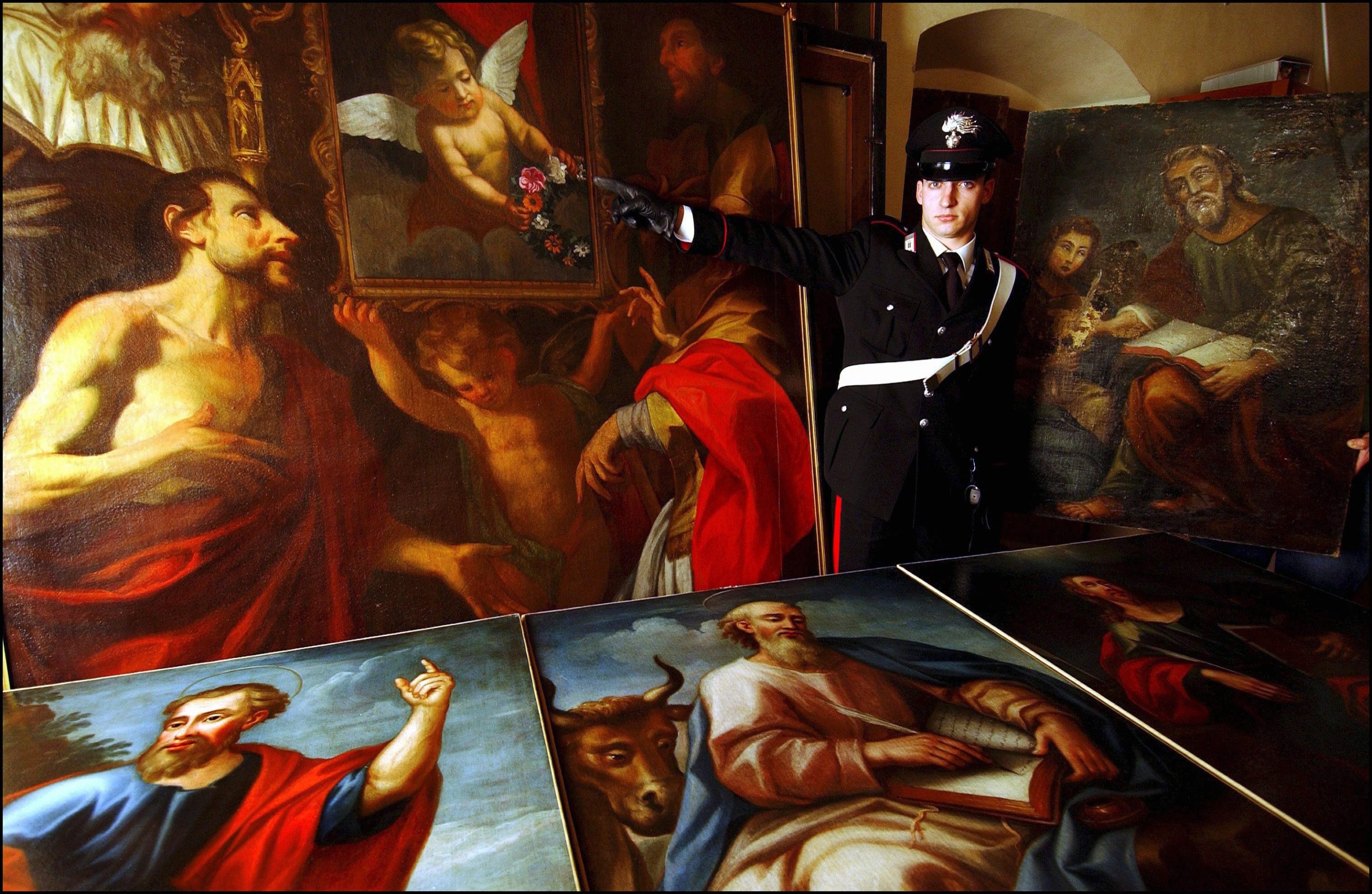 Art thieves made off with three paintings from an art museum near Parma, Italy.