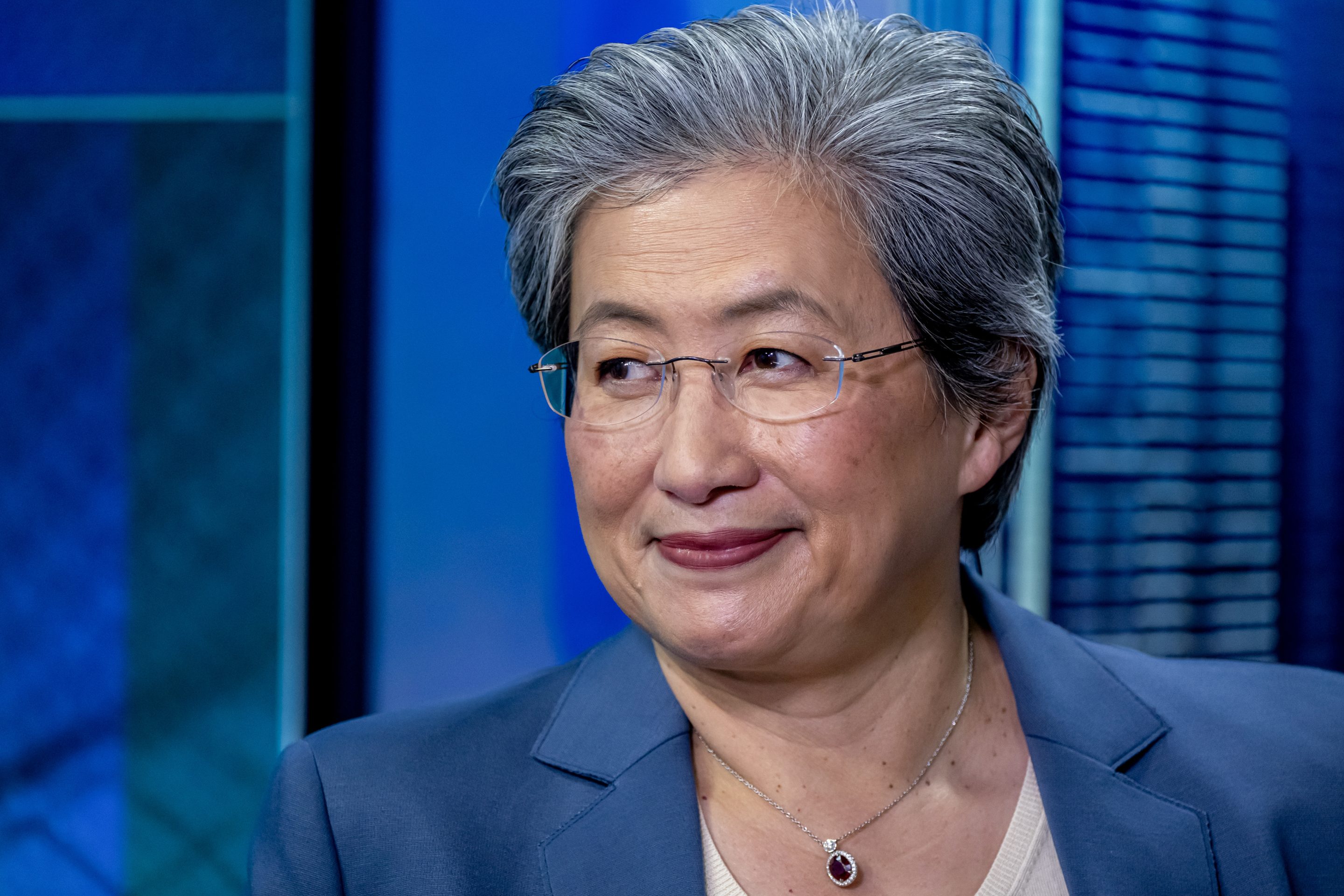 As millennial and Gen Z workers embrace the four-day week and walk out over out-of-hours demands, AMD CEO Lisa Su asks senior staff to work Saturdays.