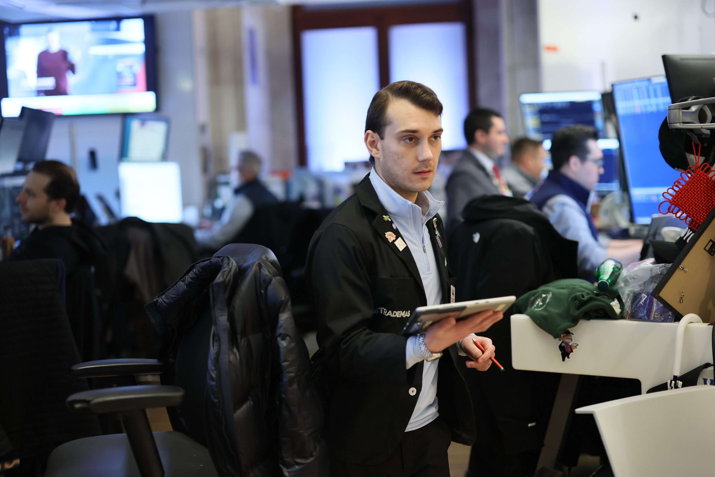 broker