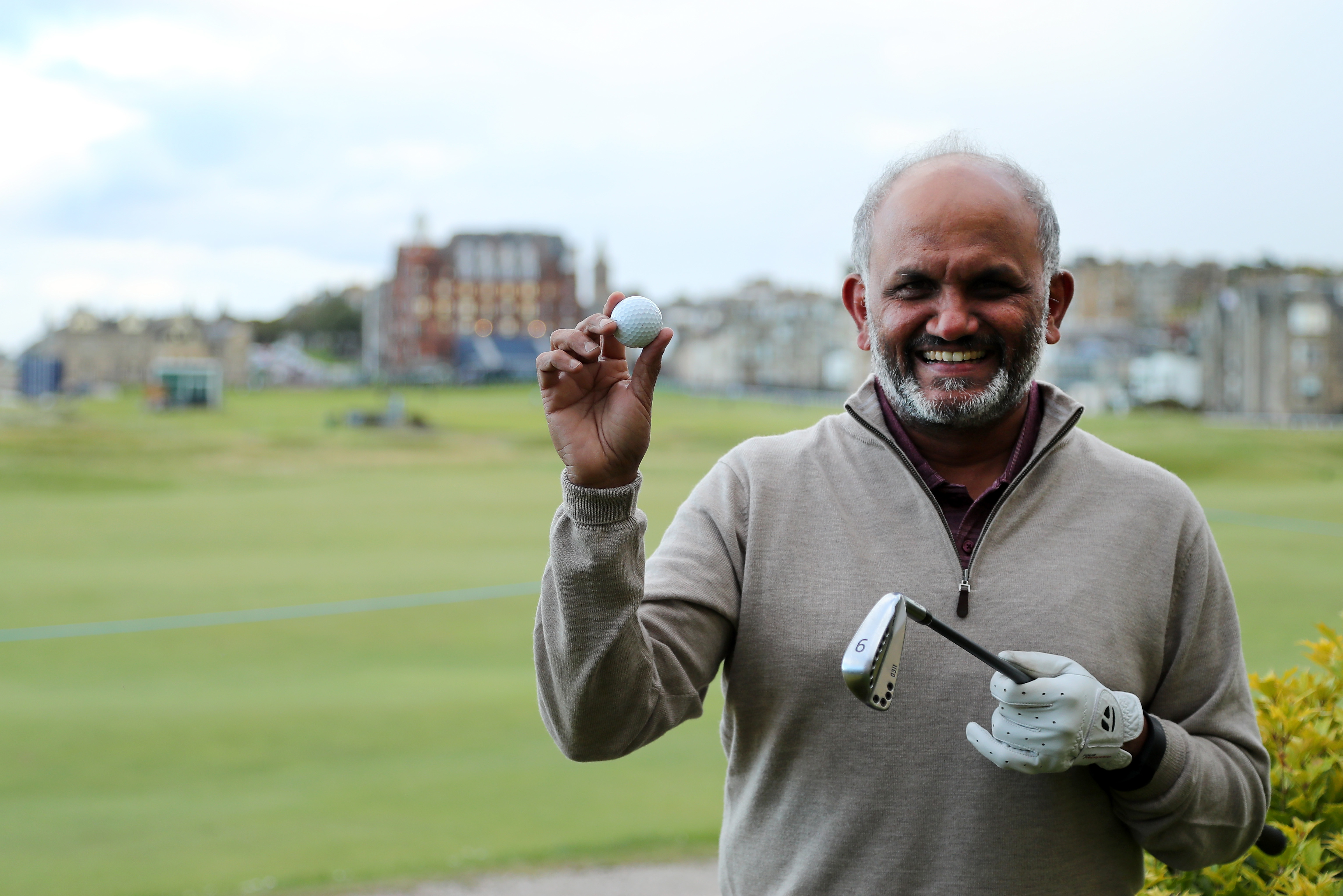 Shantanu Narayen, who stepped down from his role as CEO of Adobe Systems recently, will have a lot more time for golfing now.