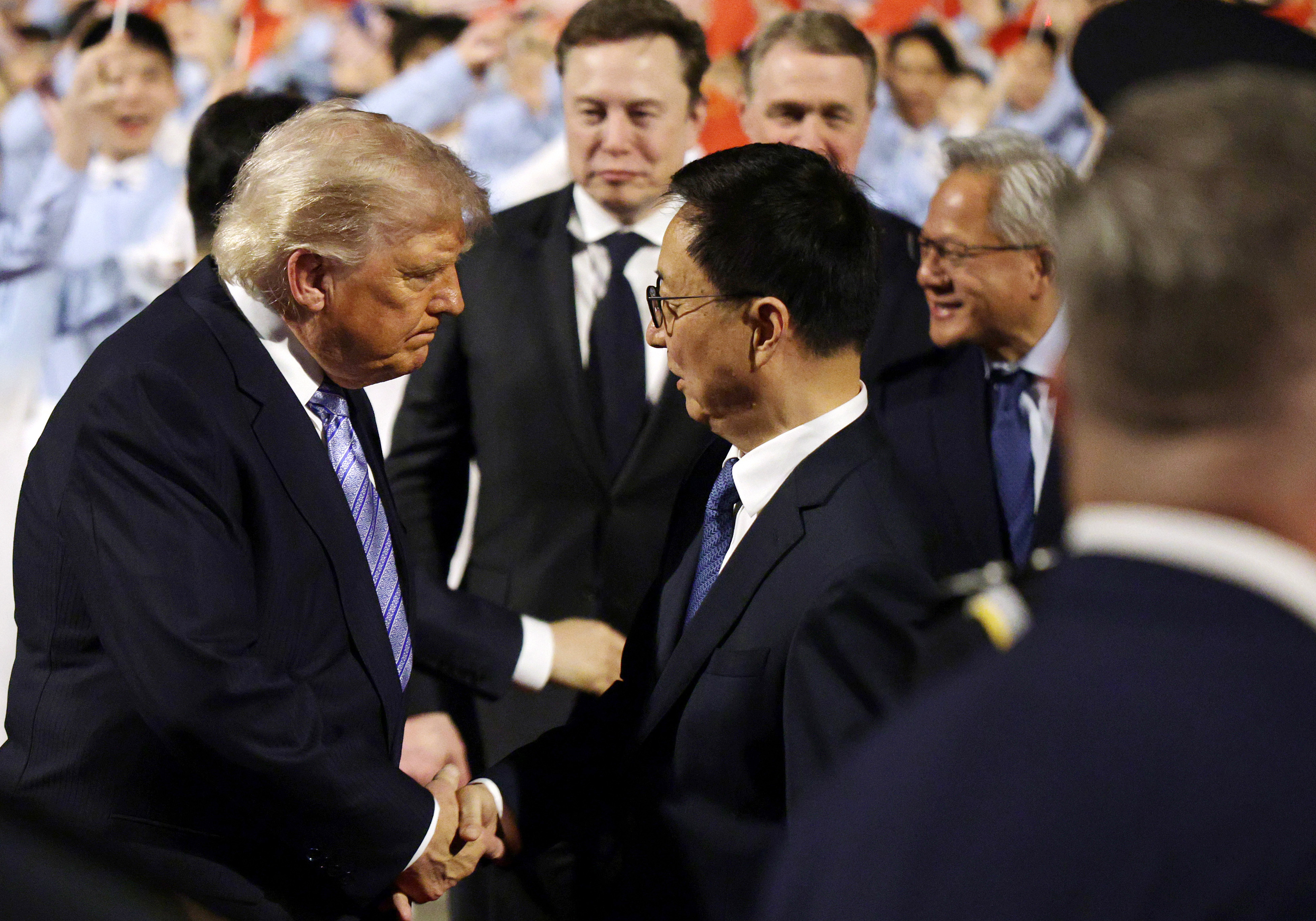 Trump arrives in Beijing joined by a group of prominent CEOs.