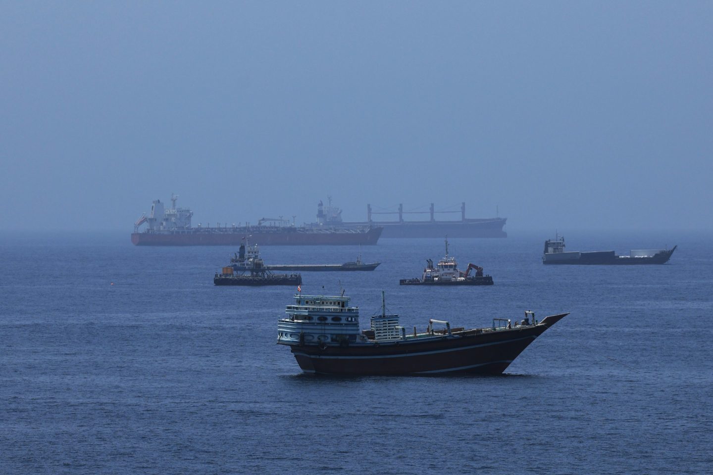 Hormuz route open despite Iran declaration, maritime group says